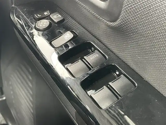 スズキ スペーシア カスタム HYBRID XS 千葉県 2020(令2)年 2.9万km ピュアホワイトパール/ブラック2トーン ナビＡＶＩＣ－ＲＷＳ９０１II/衝突軽減　/レーンアシスト　/クルコン　/シートヒーター　/ハーフレザー調シート　/両パワスラ　/前後ソナー　/ＵＳＢ　/ＥＴＣ　/アルミホイール　/ＬＥＤライト　/フォグ　/フルセグTV　