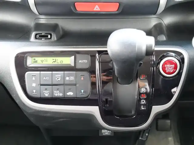 ホンダ Ｎ ＢＯＸ G Lパッケージ 福島県 2014(平26)年 5.5万km プレミアムホワイトパール  ワ ン オ ー ナ ー/ 4  W  D/ 社 外 ナ ビ/　・CD／DVD／フルセグTV/ 左 側 パ ワ ー ス ラ イ ド ド ア/ フ ォ グ ラ ン プ/ ヘ ッ ド ラ イ ト レ ベ ラ イ ザ ー/ 電 動 格 納 ミ ラ ー/ 純 正 フ ロ ア マ ッ ト/ 純 正 １ ４ イ ン チ ア ル ミ ホ イ ー ル/ 新 車 保 証 書/ 取 扱 説 明 書/　