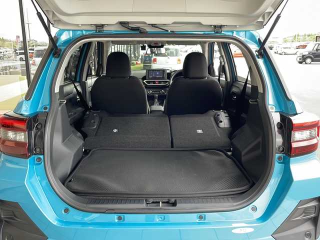 トヨタ ライズ G 愛知県 2020(令2)年 3万km ターコイズブルーマイカメタリック 衝突被害軽減ブレーキ/純正7インチSD（ナビあり）/フルセグTV/CD DVD/Bluetooth/バックカメラ/コーナーセンサー/純正アルミホイール/LEDヘッドライト/オートマチックハイビーム/ドライブレコーダー/ETC2.0/ステアリングスイッチ/スマートキー/プッシュスタート