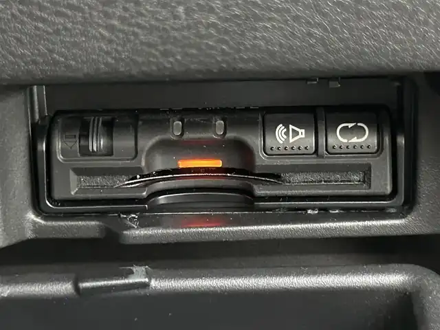 日産 セレナ ハイウェイスター Vセレクション 大阪府 2018(平30)年 4.4万km ブリリアントホワイトパール ProPILOT 純正9incナビ(フルセグ/DVD再生/Bluetooth) 360カメラ ETC 後席モニター デジタルインナーミラー 衝突軽減 レーダーC クリアランスソナー パークアシスト