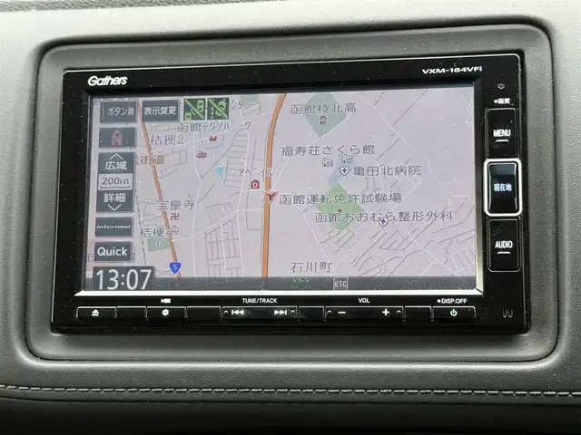 ホンダ ヴェゼル ハイブリッド X ホンダセンシング 道南・函館 2018(平30)年 7.4万km ルーセブラックM /寒冷地仕様//ホンダセンシング//衝突軽減ブレーキ//誤発進抑制機能//アダプティブクルーズコントロール//車線維持支援システム//路外逸脱抑制機能//先行車発進お知らせ機能//標識認識機能//フロントワイパーデアイサー//ホンダ純正ベーシックインターナビ/（フルセグTV/DVD/CD/SD/BT/FM/AM)//バックカメラ//革巻ステアリング//前席シートヒーター//LEDヘッドライト//フォグランプ//ウィンカーミラー//プッシュスタート//スマートキー