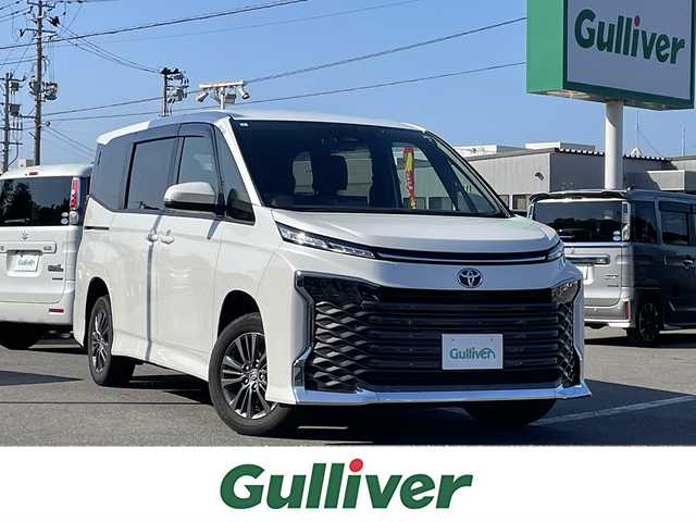 トヨタ ヴォクシー S－G 青森県 2023(令5)年 3.8万km ホワイトパールクリスタルシャイン ４WD/ディスプレイオーディオナビ有効期限切れ/TV/CD/DVD/BT/ETC/バックカメラ/レーダークルーズコントロール/オートマチックハイビーム/オートライト/LDA/PCS/PDA/PKSB/コーナーセンサー/純正16インチホイール