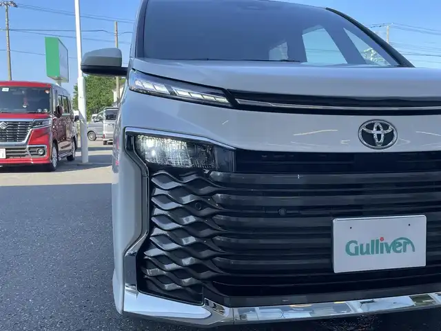 トヨタ ヴォクシー S－G 青森県 2023(令5)年 3.8万km ホワイトパールクリスタルシャイン ４WD/ディスプレイオーディオナビ有効期限切れ/TV/CD/DVD/BT/ETC/バックカメラ/レーダークルーズコントロール/オートマチックハイビーム/オートライト/LDA/PCS/PDA/PKSB/コーナーセンサー/純正16インチホイール