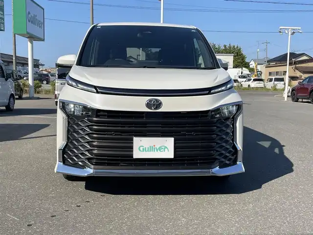 トヨタ ヴォクシー S－G 青森県 2023(令5)年 3.8万km ホワイトパールクリスタルシャイン ４WD/ディスプレイオーディオナビ有効期限切れ/TV/CD/DVD/BT/ETC/バックカメラ/レーダークルーズコントロール/オートマチックハイビーム/オートライト/LDA/PCS/PDA/PKSB/コーナーセンサー/純正16インチホイール