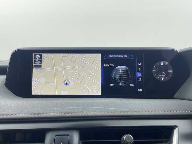 レクサス ＵＸ 250h 栃木県 2020(令2)年 5.5万km グラファイトブラックガラスフレーク 純正SDナビ/（Bluetooth/CD/DVD/Miracast)/衝突軽減ブレーキ/クルーズコントコントロール/レーンキープアシスト/パーキングサポートブレーキ/ETC2.0/バックカメラ/ステアリングスイッチ/純正１７インチアルミホイール/純正フロアマット/電動格納ミラー/横滑り防止機能