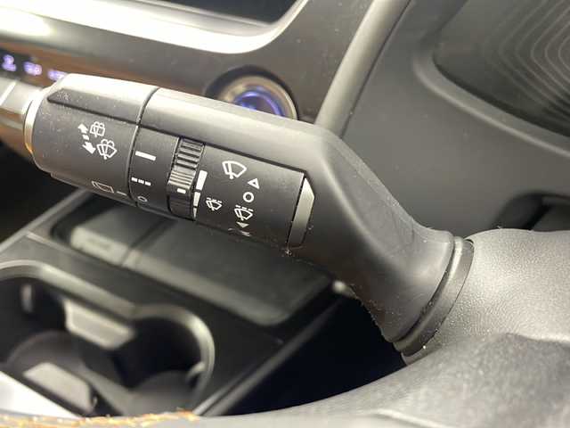 レクサス ＵＸ 250h 栃木県 2020(令2)年 5.5万km グラファイトブラックガラスフレーク 純正SDナビ/（Bluetooth/CD/DVD/Miracast)/衝突軽減ブレーキ/クルーズコントコントロール/レーンキープアシスト/パーキングサポートブレーキ/ETC2.0/バックカメラ/ステアリングスイッチ/純正１７インチアルミホイール/純正フロアマット/電動格納ミラー/横滑り防止機能