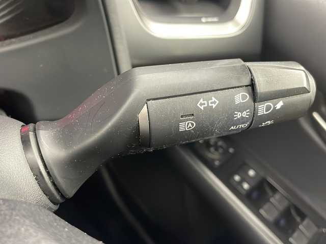 レクサス ＵＸ 250h 栃木県 2020(令2)年 5.5万km グラファイトブラックガラスフレーク 純正SDナビ/（Bluetooth/CD/DVD/Miracast)/衝突軽減ブレーキ/クルーズコントコントロール/レーンキープアシスト/パーキングサポートブレーキ/ETC2.0/バックカメラ/ステアリングスイッチ/純正１７インチアルミホイール/純正フロアマット/電動格納ミラー/横滑り防止機能