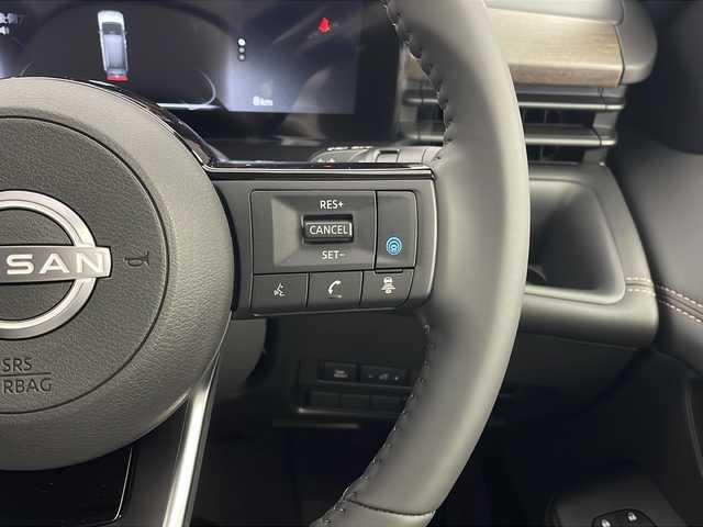 日産 セレナ e－パワー ハイウェイスター V 栃木県 2025(令7)年 0.1千km プリズムホワイト 登録済未使用車/360度セーフティアシスト/12.3型メモリーナビ/ 【AM/FM/USB/BT/フルセグTV】/両側電動スライドドア【サンシェード】/インテリジェントアラウンドビューモニター/インテリジェントルームミラー/ETC2.0/SOSコール/ナビリンク機能付きプロパイロット/・プロパイロット緊急停止支援システム/・インテリジェントエマージェンシーブレーキ/・前方衝突予測警報/・車線逸脱防止支援システム/・後側方車両検知警報/・ふらつき警報/・標識検知機能/・衝突回避ステアリングアシスト/・車線逸脱警報/・後退時車両検知警報/・踏み間違い防止アシスト/ワイヤレス充電器/純正前後ドライブレコーダー/革巻きステアリング【スイッチ】/e-pedal/電子パーキング　オートホールド/デュアルバックドア/プッシュスタート/アダブティブLEDヘッドライト/純正16インチアルミホイール/サイド+カーテンエアバッグ/保証書、取扱説明書/スマートキー×2本