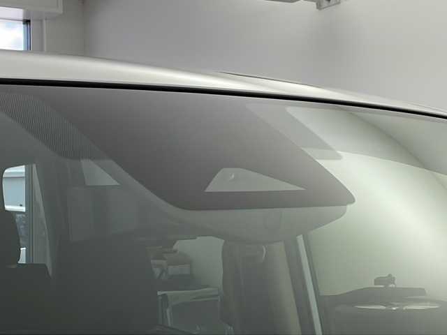 日産 セレナ e－パワー ハイウェイスター V 栃木県 2025(令7)年 0.1千km プリズムホワイト 登録済未使用車/360度セーフティアシスト/12.3型メモリーナビ/ 【AM/FM/USB/BT/フルセグTV】/両側電動スライドドア【サンシェード】/インテリジェントアラウンドビューモニター/インテリジェントルームミラー/ETC2.0/SOSコール/ナビリンク機能付きプロパイロット/・プロパイロット緊急停止支援システム/・インテリジェントエマージェンシーブレーキ/・前方衝突予測警報/・車線逸脱防止支援システム/・後側方車両検知警報/・ふらつき警報/・標識検知機能/・衝突回避ステアリングアシスト/・車線逸脱警報/・後退時車両検知警報/・踏み間違い防止アシスト/ワイヤレス充電器/純正前後ドライブレコーダー/革巻きステアリング【スイッチ】/e-pedal/電子パーキング　オートホールド/デュアルバックドア/プッシュスタート/アダブティブLEDヘッドライト/純正16インチアルミホイール/サイド+カーテンエアバッグ/保証書、取扱説明書/スマートキー×2本