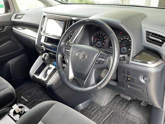 トヨタ ヴェルファイア Z 静岡県 2016(平28)年 5.7万km ブラック 社外アルパインナビ/・フルセグTV/・CD/DVD/Bluetooth/ラジオ/主要装備/・後席モニター/・両側パワースライドドア/・バックカメラ/・オートホールド/・ＥＴＣ/・ＬＥＤヘッドライト/・ステアリングリモコン/・コーナーセンサー/・オートライト/・プッシュスタート/・スマートキー