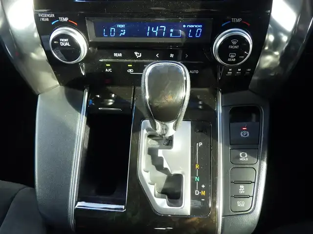 トヨタ ヴェルファイア Z 千葉県 2016(平28)年 5.7万km ブラック 両側パワースライドドア/社外SDナビ/地デジTV/【DVD/CD再生機能　Bluetooth接続】/バックカメラ/フリップダウンモニター/革巻きステアリング/ETC/LEDヘッドライト/フォグライト/ウインカーミラー/クリアランスソナー/純正18インチアルミホイル/サイド/カーテンエアバッグ/スマートキー