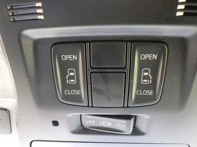 トヨタ ヴェルファイア Z 千葉県 2016(平28)年 5.7万km ブラック 両側パワースライドドア/社外SDナビ/地デジTV/【DVD/CD再生機能　Bluetooth接続】/バックカメラ/フリップダウンモニター/革巻きステアリング/ETC/LEDヘッドライト/フォグライト/ウインカーミラー/クリアランスソナー/純正18インチアルミホイル/サイド/カーテンエアバッグ/スマートキー