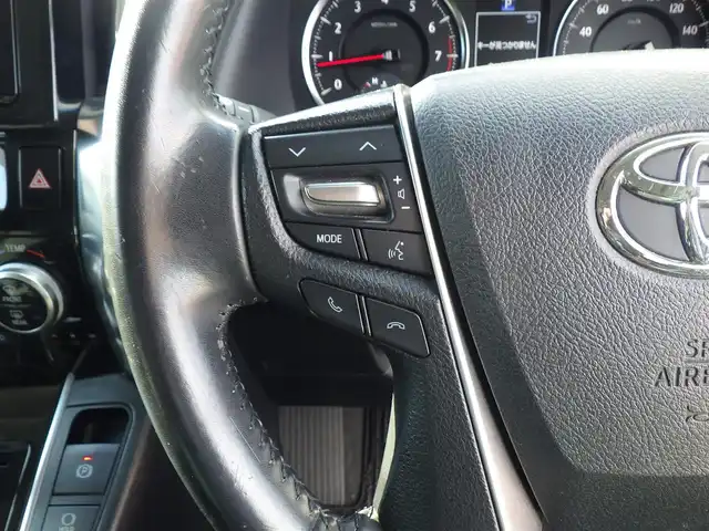 トヨタ ヴェルファイア Z 千葉県 2016(平28)年 5.7万km ブラック 両側パワースライドドア/社外SDナビ/地デジTV/【DVD/CD再生機能　Bluetooth接続】/バックカメラ/フリップダウンモニター/革巻きステアリング/ETC/LEDヘッドライト/フォグライト/ウインカーミラー/クリアランスソナー/純正18インチアルミホイル/サイド/カーテンエアバッグ/スマートキー