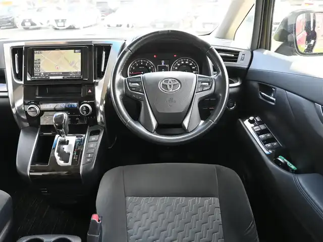 トヨタ ヴェルファイア Z 千葉県 2016(平28)年 5.7万km ブラック 両側パワースライドドア/社外SDナビ/地デジTV/【DVD/CD再生機能　Bluetooth接続】/バックカメラ/フリップダウンモニター/革巻きステアリング/ETC/LEDヘッドライト/フォグライト/ウインカーミラー/クリアランスソナー/純正18インチアルミホイル/サイド/カーテンエアバッグ/スマートキー