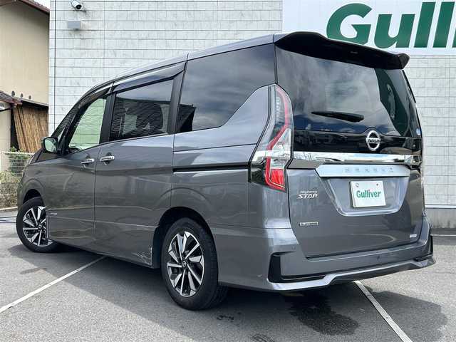 日産 セレナ ハイウェイスター V 静岡県 2021(令3)年 5.8万km ダークメタルグレー 純正10インチナビ/（AM/FM/CD/DVD/BT)/フルセグTV/アラウンドビューモニター/バックカメラ/プロパイロット/レーダークルーズコントロール/両側パワースライドドア/セーフティパックA/撥水シート/デジタルインナーミラー/エマージェンシーブレーキ/レーンキープアシスト/横滑防止装置/ビルトインETC/ブラインドスポットモニター/純正16インチアルミホイール/コーナーセンサー/ドライブレコーダー/純正フロアマット/スマートキー/プッシュスタート/スペアキー×１/LEDヘッドライト/保証書