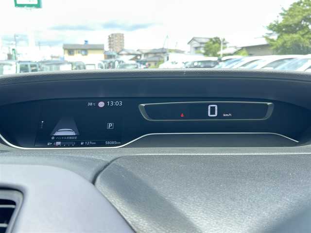 日産 セレナ ハイウェイスター V 静岡県 2021(令3)年 5.8万km ダークメタルグレー 純正10インチナビ/（AM/FM/CD/DVD/BT)/フルセグTV/アラウンドビューモニター/バックカメラ/プロパイロット/レーダークルーズコントロール/両側パワースライドドア/セーフティパックA/撥水シート/デジタルインナーミラー/エマージェンシーブレーキ/レーンキープアシスト/横滑防止装置/ビルトインETC/ブラインドスポットモニター/純正16インチアルミホイール/コーナーセンサー/ドライブレコーダー/純正フロアマット/スマートキー/プッシュスタート/スペアキー×１/LEDヘッドライト/保証書
