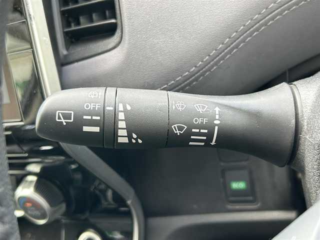 日産 セレナ ハイウェイスター V 静岡県 2021(令3)年 5.8万km ダークメタルグレー 純正10インチナビ/（AM/FM/CD/DVD/BT)/フルセグTV/アラウンドビューモニター/バックカメラ/プロパイロット/レーダークルーズコントロール/両側パワースライドドア/セーフティパックA/撥水シート/デジタルインナーミラー/エマージェンシーブレーキ/レーンキープアシスト/横滑防止装置/ビルトインETC/ブラインドスポットモニター/純正16インチアルミホイール/コーナーセンサー/ドライブレコーダー/純正フロアマット/スマートキー/プッシュスタート/スペアキー×１/LEDヘッドライト/保証書