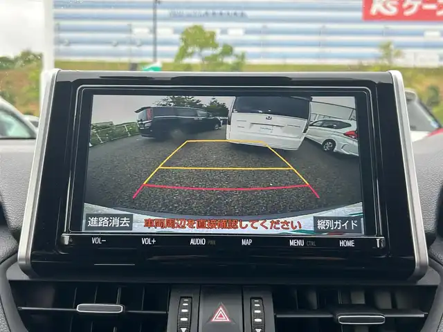 トヨタ ＲＡＶ４ G Zパッケージ 大阪府 2019(令1)年 7.1万km ホワイトパールクリスタルシャイン 純正９インチナビ　/   フルセグＴＶ/Bluetooth/USB　/衝突軽減ブレーキ　/クリアランスソナー/バックモニター　/ブラインドスポットモニター/デジタルインナーモニター　/レーダークルーズコントロール/レーンキープアシスト/オートマチックハイビーム/電動リアゲート　/運転席メモリー付きパワーシート　/前方ドライブレコーダー　/純正19インチアルミホイール/ルーフレール/プッシュスタート/スマートキー　/ＥＴＣ　/ＬＥＤ