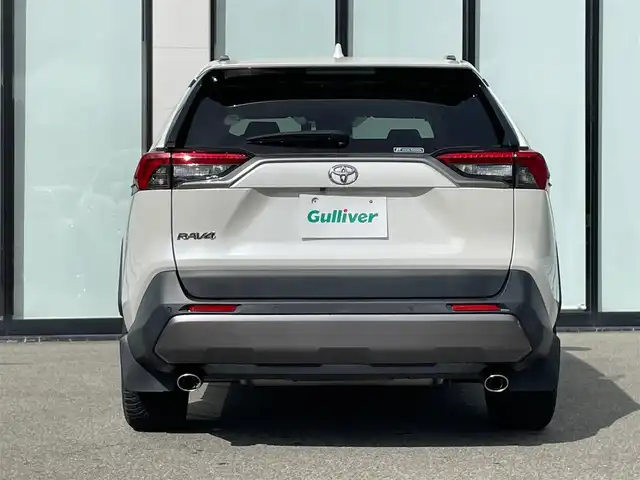 トヨタ ＲＡＶ４ G Zパッケージ 大阪府 2019(令1)年 7.1万km ホワイトパールクリスタルシャイン 純正９インチナビ　/   フルセグＴＶ/Bluetooth/USB　/衝突軽減ブレーキ　/クリアランスソナー/バックモニター　/ブラインドスポットモニター/デジタルインナーモニター　/レーダークルーズコントロール/レーンキープアシスト/オートマチックハイビーム/電動リアゲート　/運転席メモリー付きパワーシート　/前方ドライブレコーダー　/純正19インチアルミホイール/ルーフレール/プッシュスタート/スマートキー　/ＥＴＣ　/ＬＥＤ