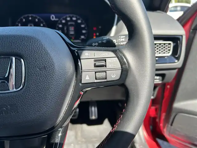 ホンダ シビック EX 栃木県 2021(令3)年 1.7万km プレミアムクリスタルレッドM ワンオーナー/ホンダセンシング/純正ナビ/フルセグTV/DVD/Bluetooth/USB/AppleCarPlay/バックカメラ/ビルトインETC2.0/ダウンサス/社外マフラー（純正サス積込)/ハーフレザーシート/パワーシート/シートヒーター/TVキャンセラー/ワイヤレス充電/フットイルミネーション/ブラインドスポットモニター/アダプティブクルーズコントロール/コーナーセンサー/スマートキー/プッシュスタート