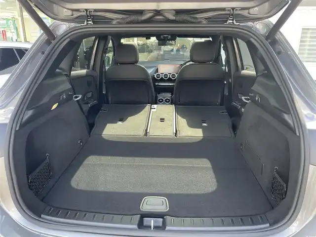 メルセデス・ベンツ Ｍ・ベンツ ＥＱＡ２５０ AMGライン 東京都 2021(令3)年 0.6万km マウンテングレー ワンオーナー/登録時走行距離【5983km】/純正ナビ/（フルセグ/BT/FM/AM）/パノラミックスライディングルーフ/アクティブクルーズコントロール/アクティブステアリングアシスト/アクティブブラインドスポットアシスト/オートマチックハイビーム/ヘッドアップディスプレイ/パドルシフト/ハーフレザーシート/シートキネティクス(D/N)/シートヒーター(D/N)/パワーシート(D/N)/純正ドライブレコーダー（前後）/スマートキー/スペアキー/ETC2.0