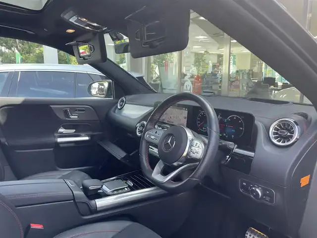 メルセデス・ベンツ Ｍ・ベンツ ＥＱＡ２５０ AMGライン 東京都 2021(令3)年 0.6万km マウンテングレー ワンオーナー/登録時走行距離【5983km】/純正ナビ/（フルセグ/BT/FM/AM）/パノラミックスライディングルーフ/アクティブクルーズコントロール/アクティブステアリングアシスト/アクティブブラインドスポットアシスト/オートマチックハイビーム/ヘッドアップディスプレイ/パドルシフト/ハーフレザーシート/シートキネティクス(D/N)/シートヒーター(D/N)/パワーシート(D/N)/純正ドライブレコーダー（前後）/スマートキー/スペアキー/ETC2.0