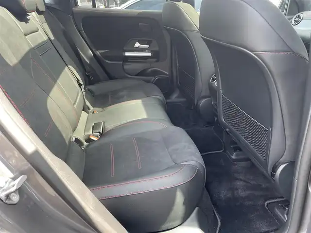 メルセデス・ベンツ Ｍ・ベンツ ＥＱＡ２５０ AMGライン 東京都 2021(令3)年 0.6万km マウンテングレー ワンオーナー/登録時走行距離【5983km】/純正ナビ/（フルセグ/BT/FM/AM）/パノラミックスライディングルーフ/アクティブクルーズコントロール/アクティブステアリングアシスト/アクティブブラインドスポットアシスト/オートマチックハイビーム/ヘッドアップディスプレイ/パドルシフト/ハーフレザーシート/シートキネティクス(D/N)/シートヒーター(D/N)/パワーシート(D/N)/純正ドライブレコーダー（前後）/スマートキー/スペアキー/ETC2.0