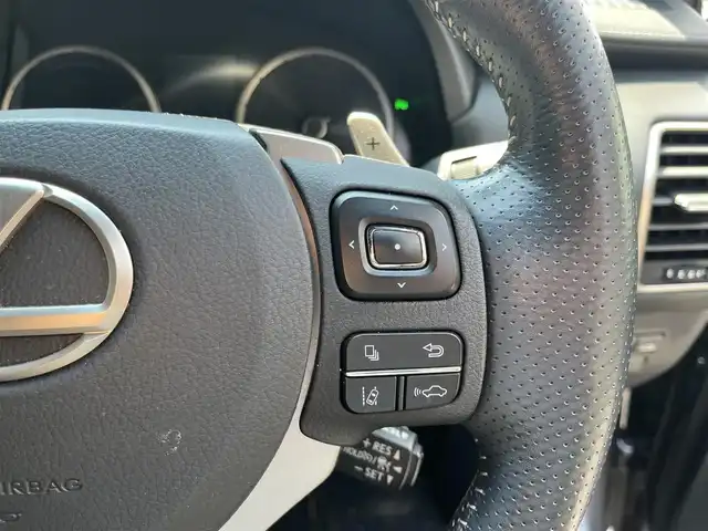 レクサス ＮＸ 300h Fスポーツ 滋賀県 2018(平30)年 7.2万km マーキュリーグレーマイカ 純正ナビ/(CD/DVD/フルセグ/Bluetooth)/パノラミックビューモニター/BSM/レザーシート/シートヒーター/ベンチレーション/パワーシート/ステアリングヒーター/3眼LEDヘッドライト/レーダークルコン/ETC2.0/電動リアゲート/前後ドラレコ/コーナーセンサー/ステアリングスイッチ/スマートキー/プッシュスタート