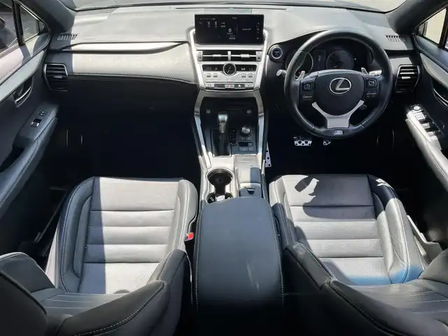 レクサス ＮＸ 300h Fスポーツ 滋賀県 2018(平30)年 7.2万km マーキュリーグレーマイカ 純正ナビ/(CD/DVD/フルセグ/Bluetooth)/パノラミックビューモニター/BSM/レザーシート/シートヒーター/ベンチレーション/パワーシート/ステアリングヒーター/3眼LEDヘッドライト/レーダークルコン/ETC2.0/電動リアゲート/前後ドラレコ/コーナーセンサー/ステアリングスイッチ/スマートキー/プッシュスタート