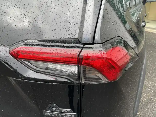 トヨタ ＲＡＶ４ アドベンチャー オフロードPKG 新潟県 2021(令3)年 4.2万km アティチュードブラックマイカ ４WD/純正ホイール/ウィンカーミラー/クルーズコントロール/運転席電動シート/ドアバイザー/プッシュスタート/ETC２．０/Bluetooth/ブレーキホールド/電動パーキングブレーキ/走行モード/ハンズフリー/エンジンスターター
