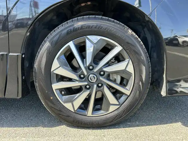 日産 セレナ ハイウェイスター V 静岡県 2020(令2)年 5.9万km ダイヤモンドブラック カロッツェリア８型ナビ/フルセグTV/エマージェンシーブレーキ/プロパイロット/カロッツェリア１０．２型後席モニター/全周囲モニター/ビルトインＥＴＣ/前後ドラレコ/デジタルミラー/両側電動スライド/衝突軽減システム/追従クルコン/純正LEDヘッドライト/純正１６ＡＷ
