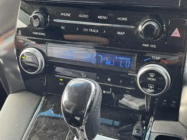 トヨタ アルファード S Cパッケージ 滋賀県 2022(令4)年 4.8万km ブラック 純正9インチナビ/【Bluetooth/CD/DVD/フルセグTV】/トヨタセーフティセンス/・プリクラッシュセーフティ/・レーンディパーチャーアラート/・レーダークルーズコントロール/・オートマチックハイビーム/サンルーフ/両側パワースライドドア/レザーシート/ブラインドスポットモニター/全席パワーシート/D/Nシートヒーター/D/Nベンチレーション/ステアリングヒーター/パワーバックドア/ETC/前方ドライブレコーダー/デジタルインナーミラー/プッシュスタート/スマートキー/ステアリングリモコン