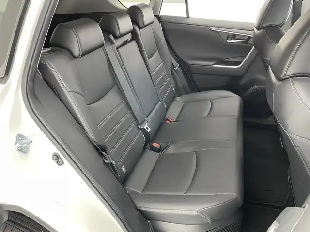 トヨタ ＲＡＶ４ ハイブリットG 愛知県 2021(令3)年 4.6万km ホワイトパールクリスタルシャイン 純正９型ＤＡナビＴＶ　全方位カメラ　モデリスタエアロ　禁煙　黒革　シートヒーター　ステアリングヒーター　デジタルインナーミラー　ドラレコ　電動シート　パワーバックドア　衝突軽減　追従クルコン　ＬＥＤオートライト　トヨタセーフティセンス　ルーフレール　メモリシート　純正フロアマット