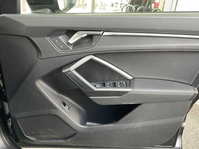 アウディ Ｑ３ SB 35TFSI Sライン 神奈川県 2022(令4)年 2万km デイトナグレーパールエフェクト ワンオーナー/純正ナビ(USB/BT/アップルカープレイ/アンドロイドオート)/全方位カメラ/レーダークルーズコントロール/パドルシフト/Audiドライブセレクト/アダプティブドライブアシスト/接近警告/レーン逸脱警告/サイドアシスト/リヤクロストラフィックアシスト/クリアランスソナー/ダウンヒルアシストコントロール/黒革シート/D/N席シートヒーター/D/N席パワーシート/パワーバックドア/ビルトインETC2.0/前後ドライブレコーダー/GPSレーダー/純正フロアマット/ISOFIX/スペアキー×1/保証書/取扱説明書