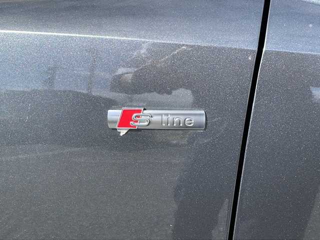 アウディ Ｑ３ SB 35TFSI Sライン 神奈川県 2022(令4)年 2万km デイトナグレーパールエフェクト ワンオーナー/純正ナビ(USB/BT/アップルカープレイ/アンドロイドオート)/全方位カメラ/レーダークルーズコントロール/パドルシフト/Audiドライブセレクト/アダプティブドライブアシスト/接近警告/レーン逸脱警告/サイドアシスト/リヤクロストラフィックアシスト/クリアランスソナー/ダウンヒルアシストコントロール/黒革シート/D/N席シートヒーター/D/N席パワーシート/パワーバックドア/ビルトインETC2.0/前後ドライブレコーダー/GPSレーダー/純正フロアマット/ISOFIX/スペアキー×1/保証書/取扱説明書