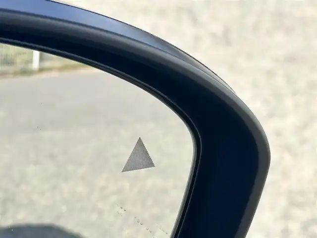 日産 ノート X 大阪府 2021(令3)年 4.6万km オーロラフレアブルーパール 純正ナビ/・Bluetooth/フルセグTV/CD/DVD/USB/　HDMI/ラジオ/主要装備/・エマージェンシーブレーキー/・ハイビームアシスト/・踏み間違い衝突防止アシスト/・レーンアシスト/・横滑り防止装置/・全方位カメラ/・BSM/・オートホールド/・バックドアロック解除スイッチ/・SOSコール/・置くだけ充電/・ステアリングリモコン/・コーナーセンサー/・LEDヘッドライト/・純正ホイールキャップ/・純正フロアマット/・ドライブレコーダー/・ETC2.0