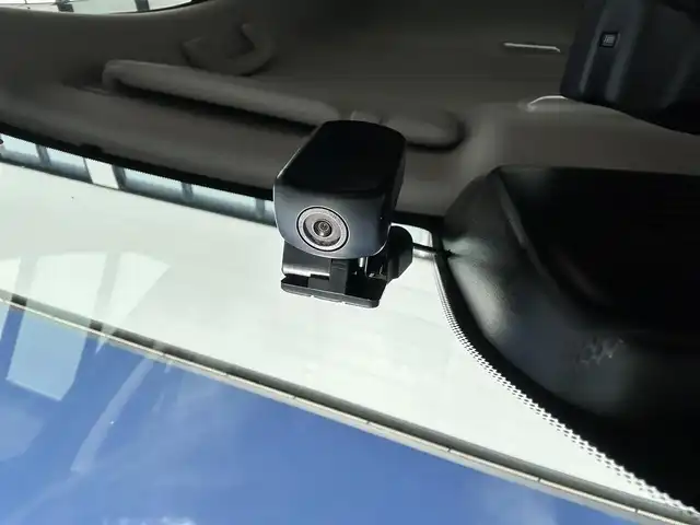 日産 ノート X 大阪府 2021(令3)年 4.6万km オーロラフレアブルーパール 純正ナビ/・Bluetooth/フルセグTV/CD/DVD/USB/　HDMI/ラジオ/主要装備/・エマージェンシーブレーキー/・ハイビームアシスト/・踏み間違い衝突防止アシスト/・レーンアシスト/・横滑り防止装置/・全方位カメラ/・BSM/・オートホールド/・バックドアロック解除スイッチ/・SOSコール/・置くだけ充電/・ステアリングリモコン/・コーナーセンサー/・LEDヘッドライト/・純正ホイールキャップ/・純正フロアマット/・ドライブレコーダー/・ETC2.0