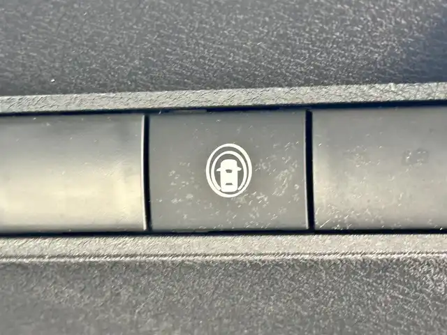 日産 ノート X 大阪府 2021(令3)年 4.6万km オーロラフレアブルーパール 純正ナビ/・Bluetooth/フルセグTV/CD/DVD/USB/　HDMI/ラジオ/主要装備/・エマージェンシーブレーキー/・ハイビームアシスト/・踏み間違い衝突防止アシスト/・レーンアシスト/・横滑り防止装置/・全方位カメラ/・BSM/・オートホールド/・バックドアロック解除スイッチ/・SOSコール/・置くだけ充電/・ステアリングリモコン/・コーナーセンサー/・LEDヘッドライト/・純正ホイールキャップ/・純正フロアマット/・ドライブレコーダー/・ETC2.0