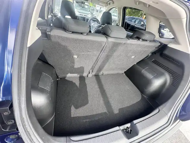 日産 ノート X 大阪府 2021(令3)年 4.6万km オーロラフレアブルーパール 純正ナビ/・Bluetooth/フルセグTV/CD/DVD/USB/　HDMI/ラジオ/主要装備/・エマージェンシーブレーキー/・ハイビームアシスト/・踏み間違い衝突防止アシスト/・レーンアシスト/・横滑り防止装置/・全方位カメラ/・BSM/・オートホールド/・バックドアロック解除スイッチ/・SOSコール/・置くだけ充電/・ステアリングリモコン/・コーナーセンサー/・LEDヘッドライト/・純正ホイールキャップ/・純正フロアマット/・ドライブレコーダー/・ETC2.0