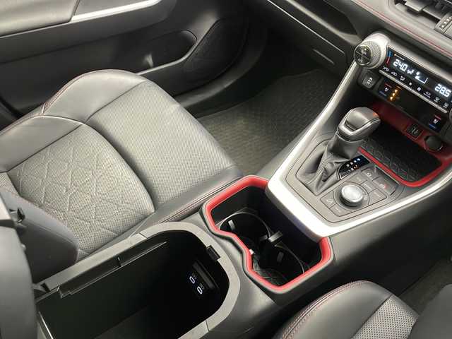 トヨタ ＲＡＶ４ アドベンチャー オフロードPKGⅡ 長野県 2024(令6)年 3.5万km 緑 4WD/純正10.5型メモリナビ&フルセグTV&USB&BT/トヨタセーフティセンス/アダプティブクルーズコントロール/レーントレーシングアシスト/プリクラッシュセーフティ/クリアランスソナー/リアクロストラフィックアラート/ブラインドスポットモニター/オートマチックハイビーム/ロードサインアシスト/先行車発進告知/純正ドライブレコーダー/デジタルインナーミラー/ハーフレザーシート/前席エアシート/前席シートヒーター/運転席パワーシート/運転席シートメモリ/ステアリングスイッチ/ステアリングヒーター/全方位カメラ/ビルトインETC2.0/LEDヘッドライト/オートライト/フロントフォグランプ/電動格納ミラー/ウィンカーミラー/電動ホールド/オートホールド/純正18インチAW装着/社外フロアマット/プッシュスタート/スマートキー