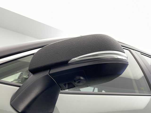 トヨタ ＲＡＶ４ アドベンチャー オフロードPKGⅡ 長野県 2024(令6)年 3.5万km 緑 4WD/純正10.5型メモリナビ&フルセグTV&USB&BT/トヨタセーフティセンス/アダプティブクルーズコントロール/レーントレーシングアシスト/プリクラッシュセーフティ/クリアランスソナー/リアクロストラフィックアラート/ブラインドスポットモニター/オートマチックハイビーム/ロードサインアシスト/先行車発進告知/純正ドライブレコーダー/デジタルインナーミラー/ハーフレザーシート/前席エアシート/前席シートヒーター/運転席パワーシート/運転席シートメモリ/ステアリングスイッチ/ステアリングヒーター/全方位カメラ/ビルトインETC2.0/LEDヘッドライト/オートライト/フロントフォグランプ/電動格納ミラー/ウィンカーミラー/電動ホールド/オートホールド/純正18インチAW装着/社外フロアマット/プッシュスタート/スマートキー