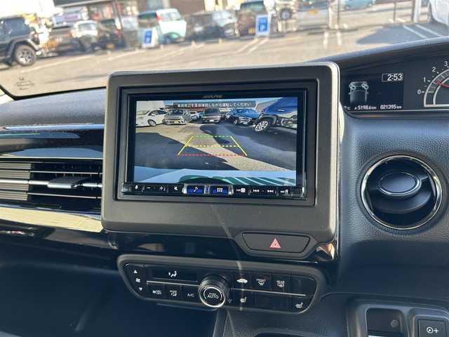 ホンダ Ｎ ＢＯＸ カスタム L 広島県 2023(令5)年 2.2万km プレミアムサンライトホワイトパール ALPINEナビ/クルーズコントロール/衝突防止機能/レーンキープアシスト/パーキングセンサーシステム/オートライト/プラズマクラスターエアコン/両側パワースライドドア/オートリトラミラー/ＵＳＢ入力端子/ETC/LEDヘッドライト/ワンオーナー/プッシュボタン/バックカメラ/Bluetooth/純正フロアマット/ドアバイザー/ウインカーミラー