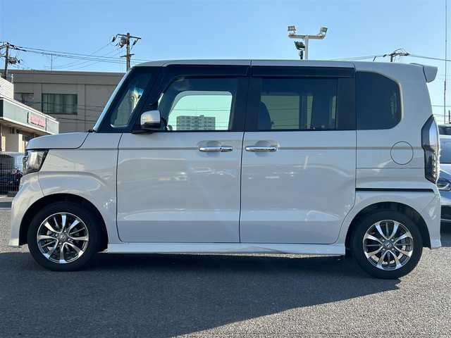 ホンダ Ｎ ＢＯＸ カスタム L 広島県 2023(令5)年 2.2万km プレミアムサンライトホワイトパール ALPINEナビ/クルーズコントロール/衝突防止機能/レーンキープアシスト/パーキングセンサーシステム/オートライト/プラズマクラスターエアコン/両側パワースライドドア/オートリトラミラー/ＵＳＢ入力端子/ETC/LEDヘッドライト/ワンオーナー/プッシュボタン/バックカメラ/Bluetooth/純正フロアマット/ドアバイザー/ウインカーミラー