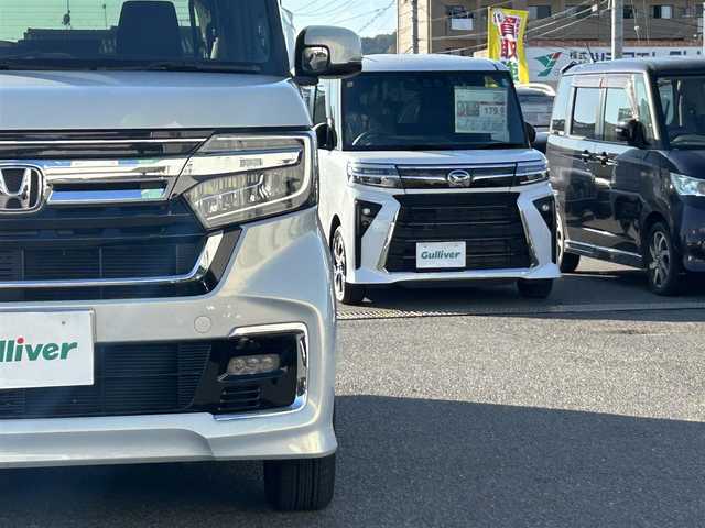 ホンダ Ｎ ＢＯＸ カスタム L 広島県 2023(令5)年 2.2万km プレミアムサンライトホワイトパール ALPINEナビ/クルーズコントロール/衝突防止機能/レーンキープアシスト/パーキングセンサーシステム/オートライト/プラズマクラスターエアコン/両側パワースライドドア/オートリトラミラー/ＵＳＢ入力端子/ETC/LEDヘッドライト/ワンオーナー/プッシュボタン/バックカメラ/Bluetooth/純正フロアマット/ドアバイザー/ウインカーミラー