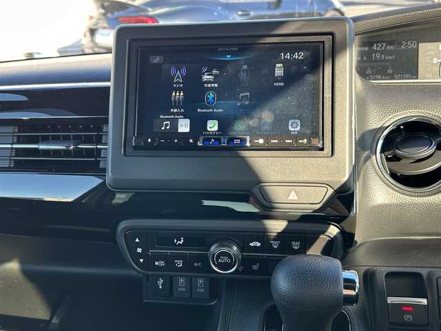 ホンダ Ｎ ＢＯＸ カスタム L 広島県 2023(令5)年 2.2万km プレミアムサンライトホワイトパール ALPINEナビ/クルーズコントロール/衝突防止機能/レーンキープアシスト/パーキングセンサーシステム/オートライト/プラズマクラスターエアコン/両側パワースライドドア/オートリトラミラー/ＵＳＢ入力端子/ETC/LEDヘッドライト/ワンオーナー/プッシュボタン/バックカメラ/Bluetooth/純正フロアマット/ドアバイザー/ウインカーミラー