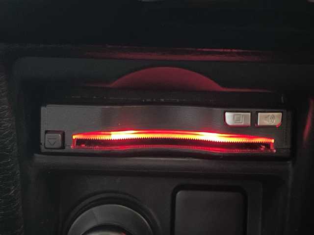 三菱 デリカＤ：５ P 神奈川県 2021(令3)年 5万km エメラルドブラックパール/アイガーグレーメタリック 4WD/純正メモリナビ/Bluetooth・CD・DVD・BD/マルチアラウンドモニター/両側パワースライドドア/e-アシスト/レーダークルーズコントロールシステム/ブラインドスポットモニター/ターボ/ETC/全方位ドライブレコーダー/純正フロアマット/ステアリングスイッチ/パワーバックドア/電動パーキングブレーキ/ブレーキオートホールド/プッシュスタート/スマートキー/スペアキー/取扱説明書/保証書/純正LEDヘッドライト/オートマチックハイビーム/純正18インチアルミホイール/衝突被害軽減ブレーキシステム/車線逸脱警報システム/誤発進抑制機能/後側方車両検知警報システム/後退時車両検知警報システム