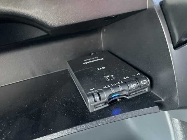 日産 セレナ HWS S HV Vセレ +SeftyⅡ 富山県 2016(平28)年 4.7万km ダイヤモンドブラック ALPINE9インチSDナビ/【Bluetooth/フルセグTV/DVD/CD】/ALPINEフリップダウンモニター/全方位カメラ/ETC/両側パワースライドドア/横滑り防止装置/純正16インチアルミホイール/衝突軽減防止装置/HIDヘッドライト/純正フロアマット/オートライト/スマートキー/プッシュスタート