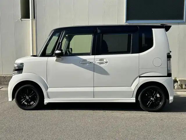 ホンダ Ｎ ＢＯＸ 2トーン カスタム SSパッケージ 福島県 2014(平26)年 7.9万km プレミアムホワイトパール (株)IDOMが運営する【じしゃロン福島店】の自社ローン専用車両になります。こちらは現金またはオートローンご利用時の価格です。自社ローンご希望の方は別途その旨お申付け下さい/純正メモリナビ/ワンセグテレビ/バックカメラ/革巻ステアリング/ステアリングリモコン/ＣＴＢＡ/両側パワースライドドア/ＥＣＯＮ/ＥＴＣ/ドアバイザー