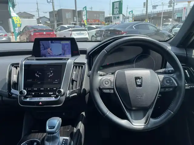 トヨタ クラウン ハイブリッド S Cパッケージ 石川県 2018(平30)年 6.8万km ホワイトパールクリスタルシャイン 純正メモリーナビ/フルセグTV/バックカメラ/LEDヘッドライト/ETC/トヨタセーフティセンス/レーダークルーズ/純正アルミホイール/ブラインドスポットモニター/パワーシート/スマートキー/プッシュスタート/電動ミラー/保証書