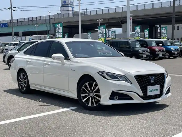 トヨタ クラウン ハイブリッド S Cパッケージ 石川県 2018(平30)年 6.8万km ホワイトパールクリスタルシャイン 純正メモリーナビ/フルセグTV/バックカメラ/LEDヘッドライト/ETC/トヨタセーフティセンス/レーダークルーズ/純正アルミホイール/ブラインドスポットモニター/パワーシート/スマートキー/プッシュスタート/電動ミラー/保証書